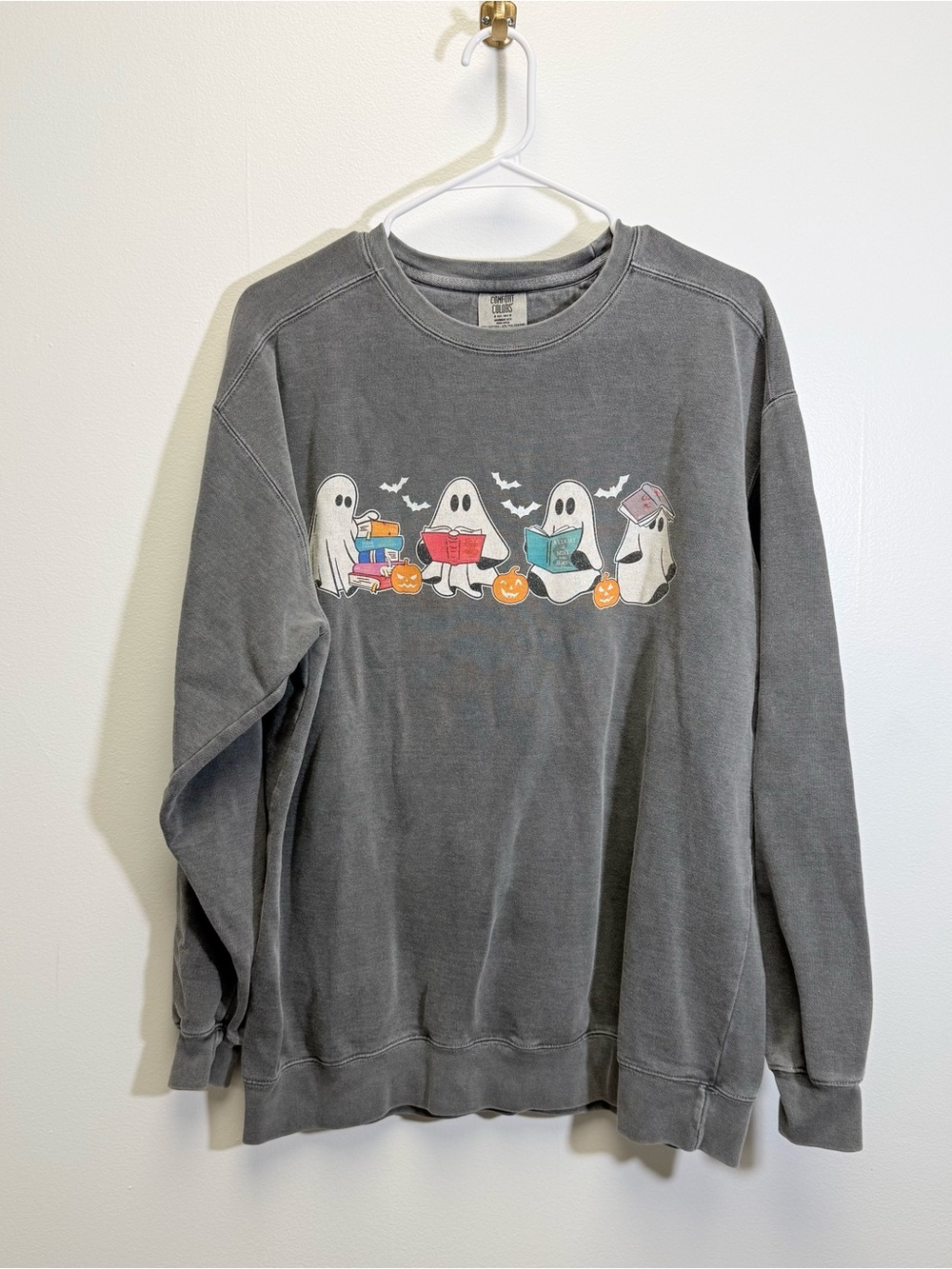 Acotar Sarah J Maas Gray Ghost Halloween Sweatshirt Large Bookish Bat Etsy